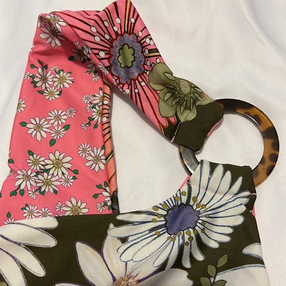 NWTS CLORI REVERSIBLE BIKINI TOP (XL) - Picture 10 of 16